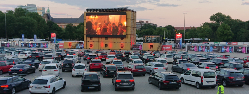 Autokino: Blick Richtung Leinwand